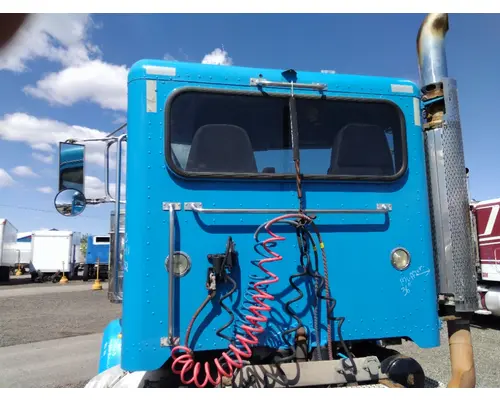 PETERBILT 367 CAB