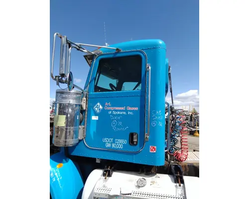 PETERBILT 367 CAB