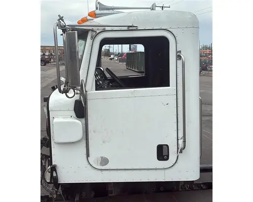 PETERBILT 367 CAB