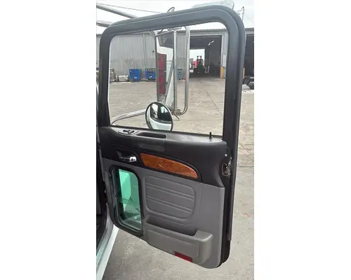 PETERBILT 367 CAB