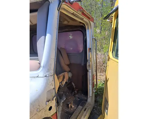 PETERBILT 367 Cab Mount