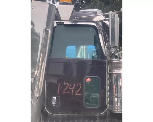 PETERBILT 367 Cab