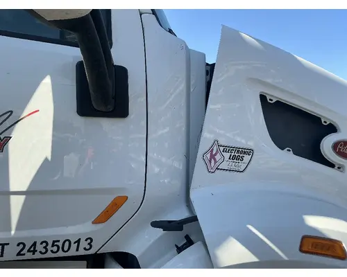 PETERBILT 367 Cowl