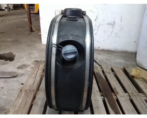 PETERBILT 367 DEF TANK