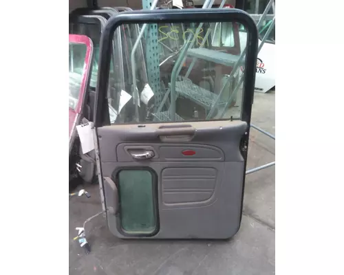 PETERBILT 367 DOOR ASSEMBLY, FRONT