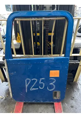 PETERBILT 367 Door Assembly, Front