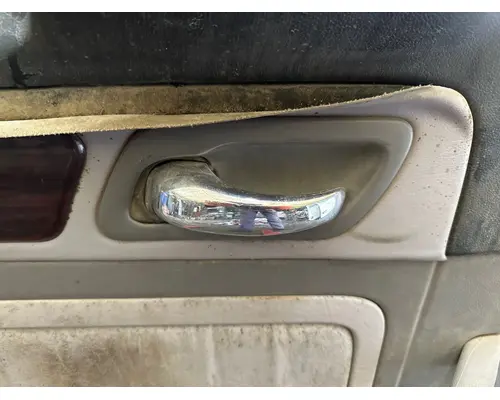 PETERBILT 367 Door Assembly, Front