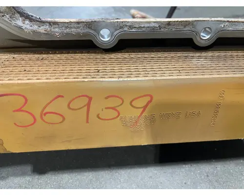 PETERBILT 367 Engine Oil Cooler
