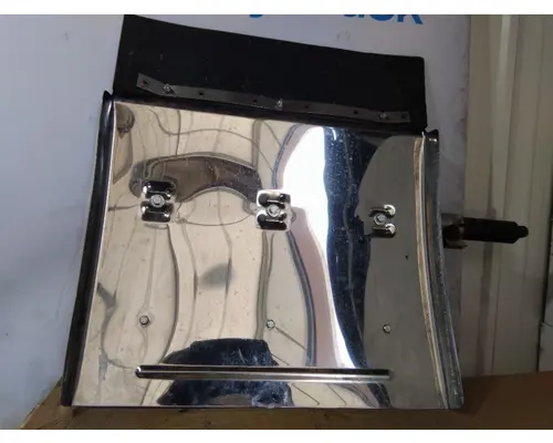 PETERBILT 367 FENDER, QUARTERHALF REAR