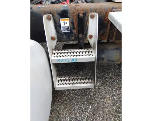 PETERBILT 367 FRAME STEP