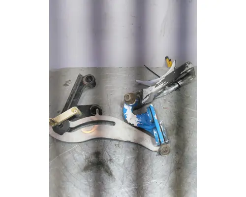 PETERBILT 367 HOOD HINGE