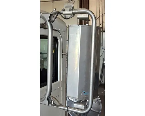 PETERBILT 367 MIRROR ASSEMBLY CABDOOR