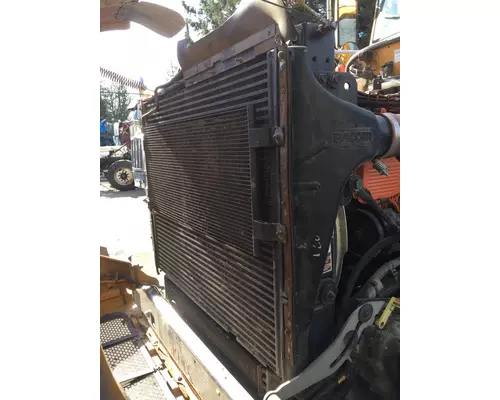 PETERBILT 367 Radiator