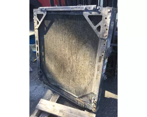 PETERBILT 367 Radiator