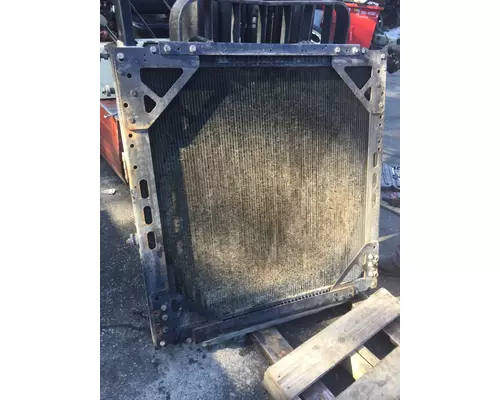 PETERBILT 367 Radiator