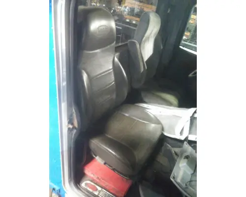 PETERBILT 367 SEAT, FRONT