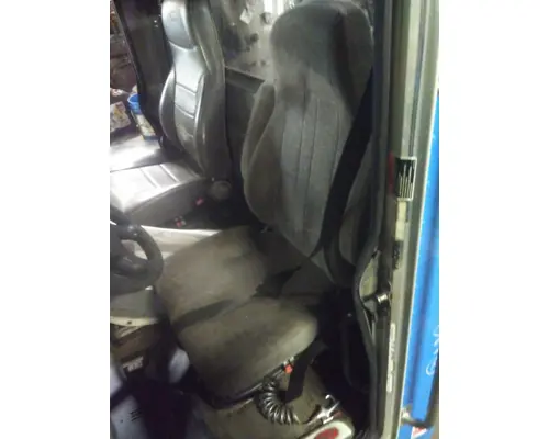 PETERBILT 367 SEAT, FRONT