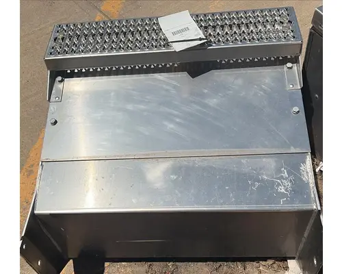 PETERBILT 367 TOOL BOX