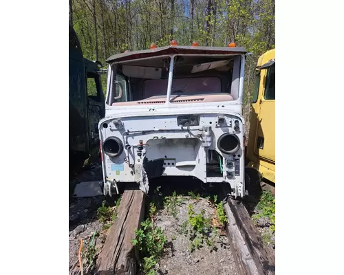 PETERBILT 373 Cab Mount