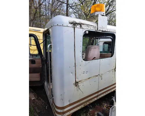 PETERBILT 375 Cab Mount