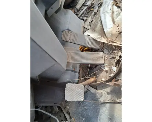 PETERBILT 375 Cab Mount