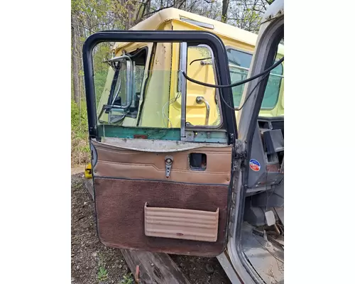 PETERBILT 375 Cab or Cab Mount