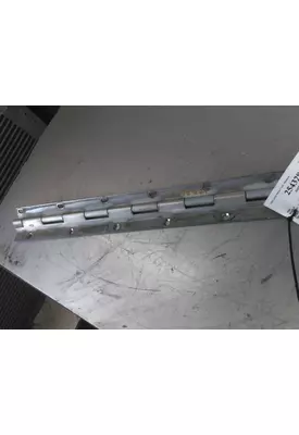PETERBILT 375 DOOR HINGE