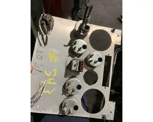 PETERBILT 375 Dash Panel