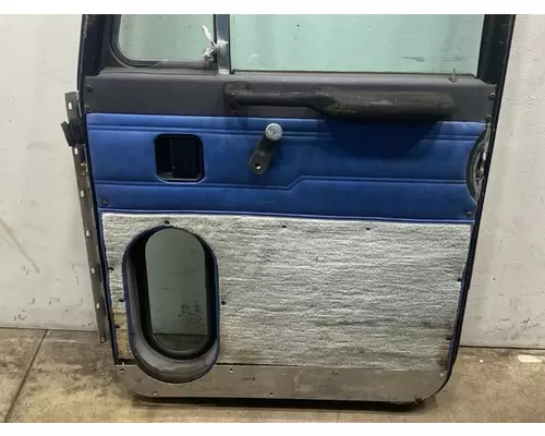 PETERBILT 375 Door Assembly, Front