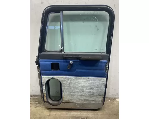 PETERBILT 375 Door Assembly, Front