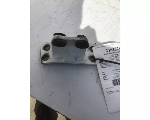 PETERBILT 375 EXHAUSTMUFFLER BRACKET