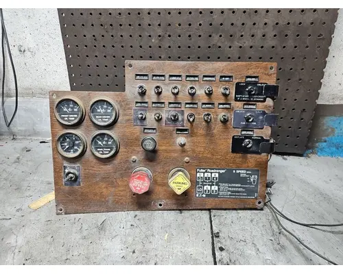 PETERBILT 375 Instrument Cluster