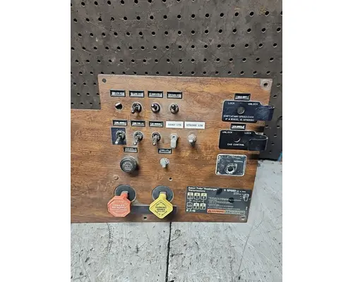 PETERBILT 375 Instrument Cluster