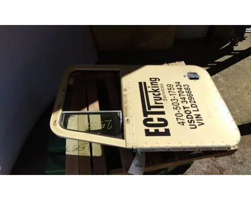 PETERBILT 377 1986-2000 DOOR ASSEMBLY, FRONT