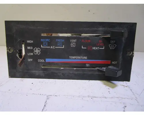 PETERBILT 377-Cab_3.223.794 AC Control