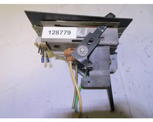 PETERBILT 377-Cab_3.223.794 AC Control