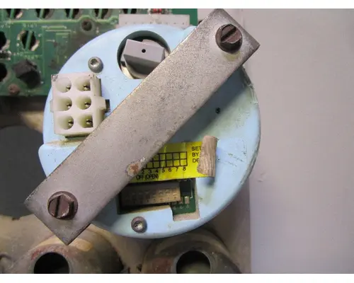 PETERBILT 377_Q43-6011-001 Tachometer