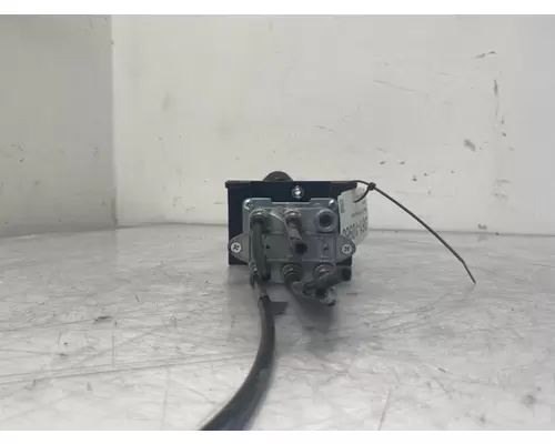 PETERBILT 377 Brake Proportioning Valve