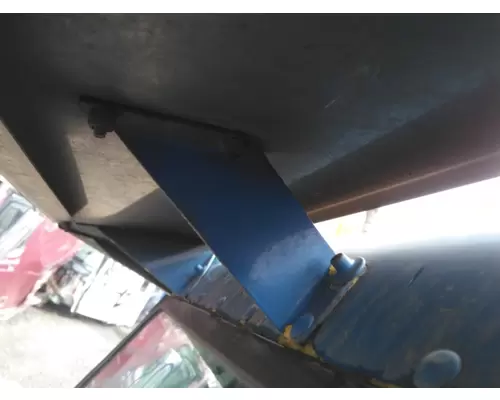 PETERBILT 377 CAB CLIP
