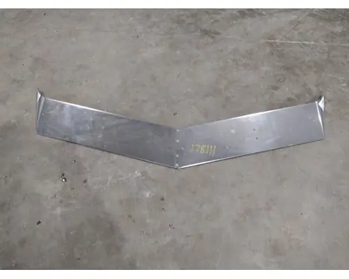 PETERBILT 377 CAB CLIP