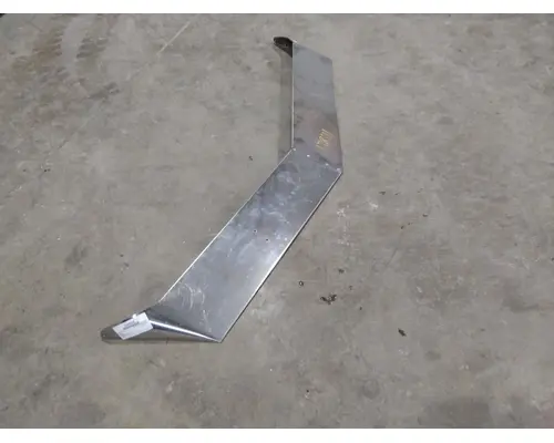 PETERBILT 377 CAB CLIP