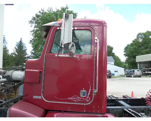 PETERBILT 377 CAB