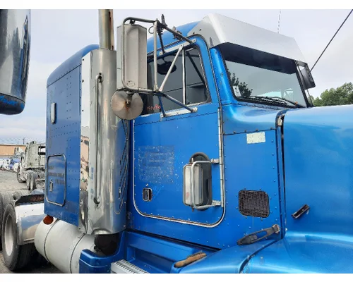 PETERBILT 377 CAB