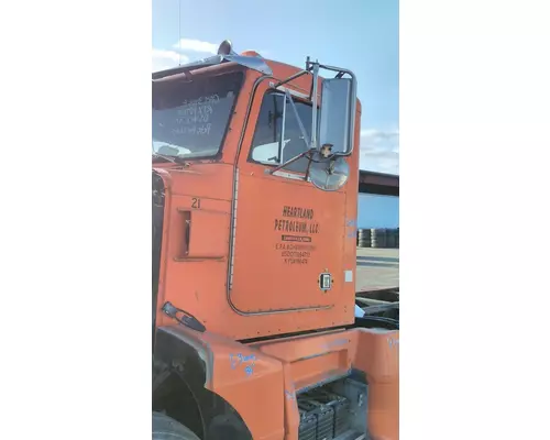 PETERBILT 377 CAB