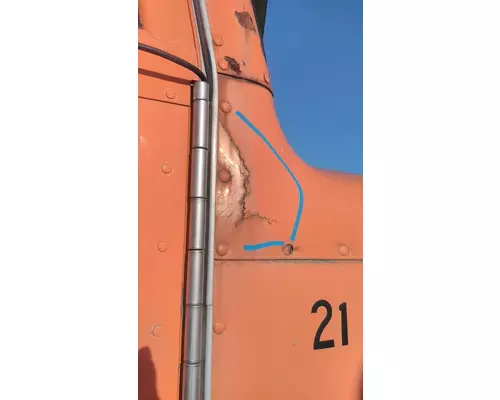 PETERBILT 377 CAB