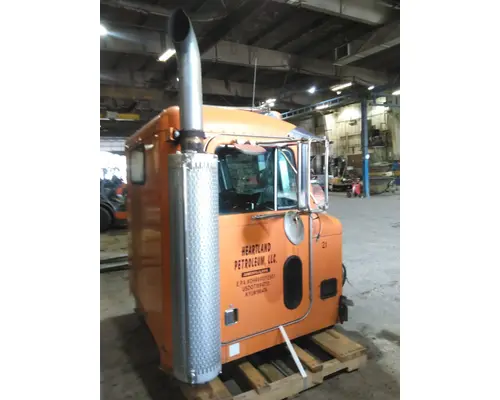 PETERBILT 377 CAB