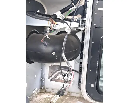 PETERBILT 377 Cab Mount