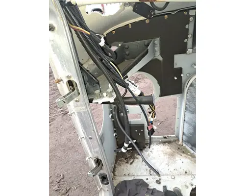 PETERBILT 377 Cab Mount