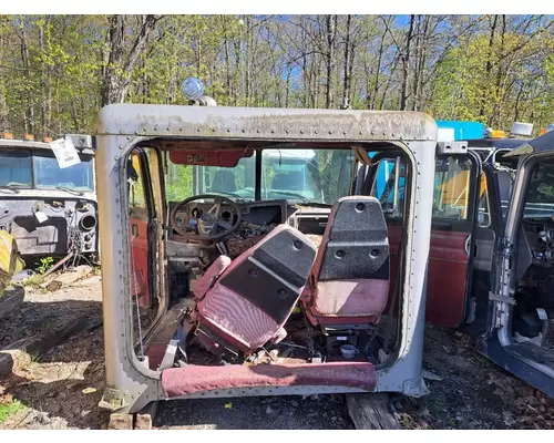 PETERBILT 377 Cab Mount