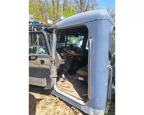 PETERBILT 377 Cab Mount